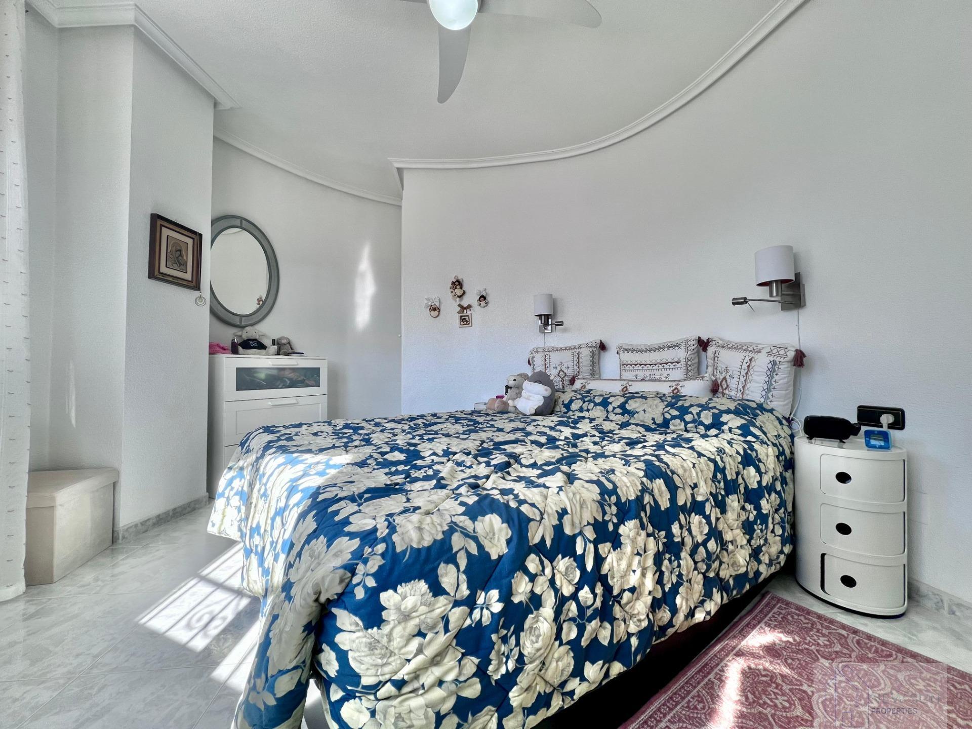 Venta de villa en Orihuela Costa
