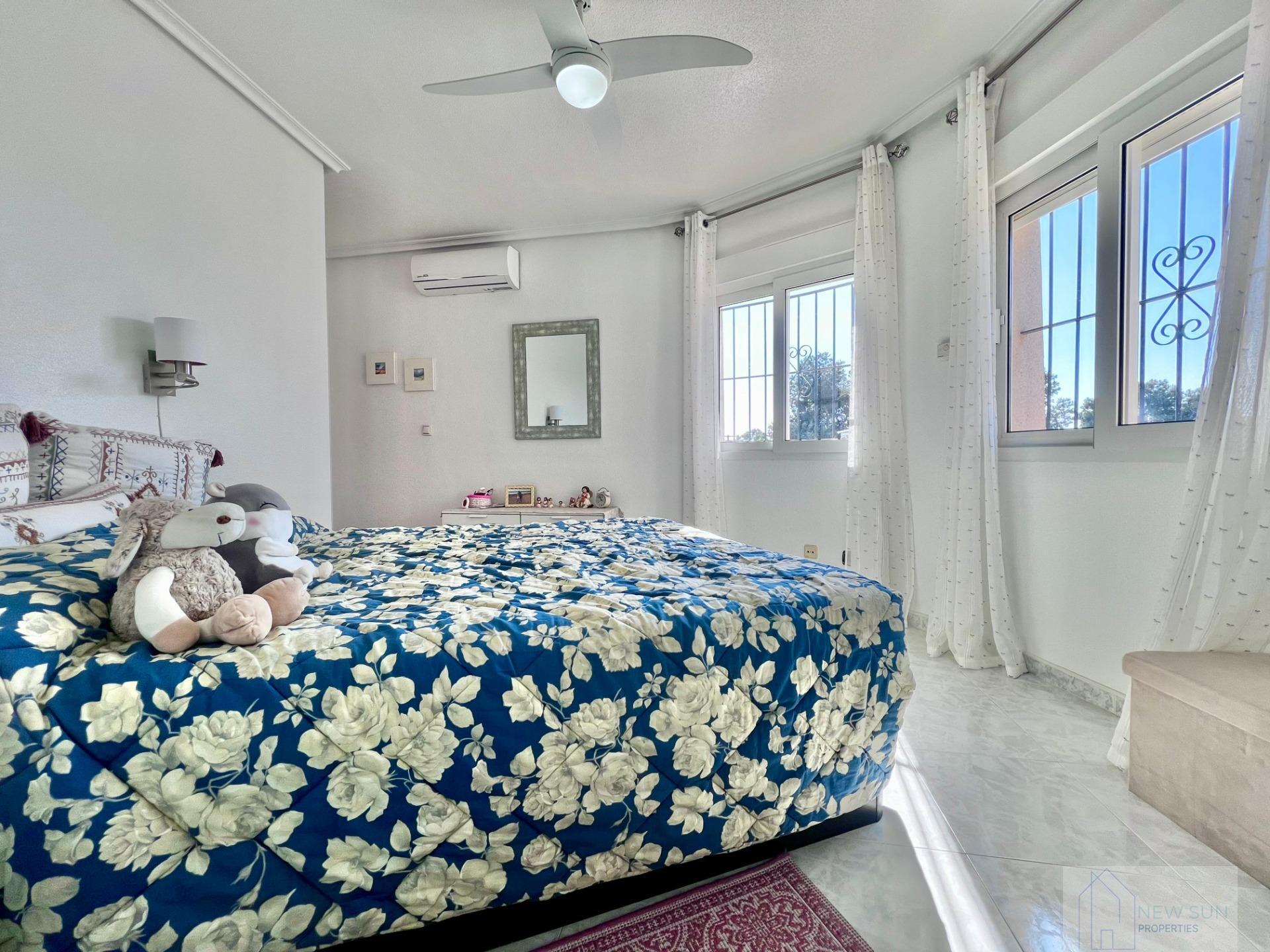 Venta de villa en Orihuela Costa