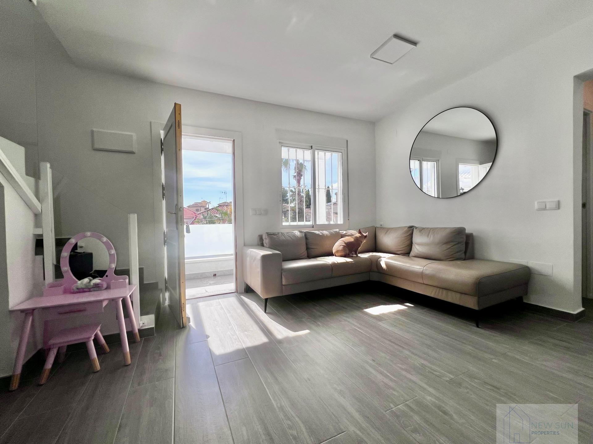 Venta de villa en San Miguel de Salinas