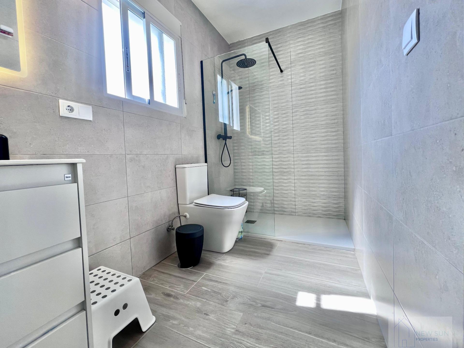 Venta de villa en San Miguel de Salinas