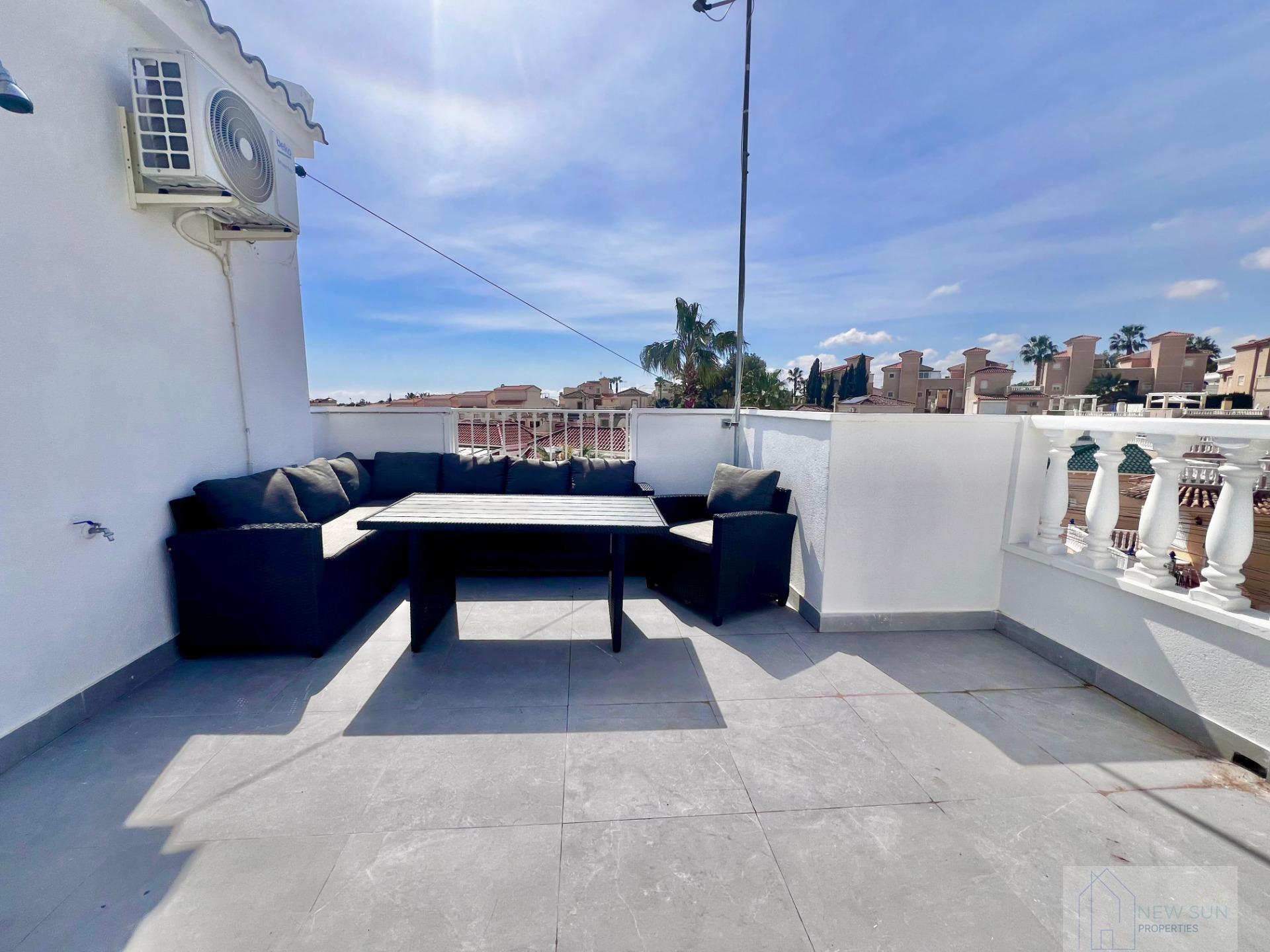 Venta de villa en San Miguel de Salinas