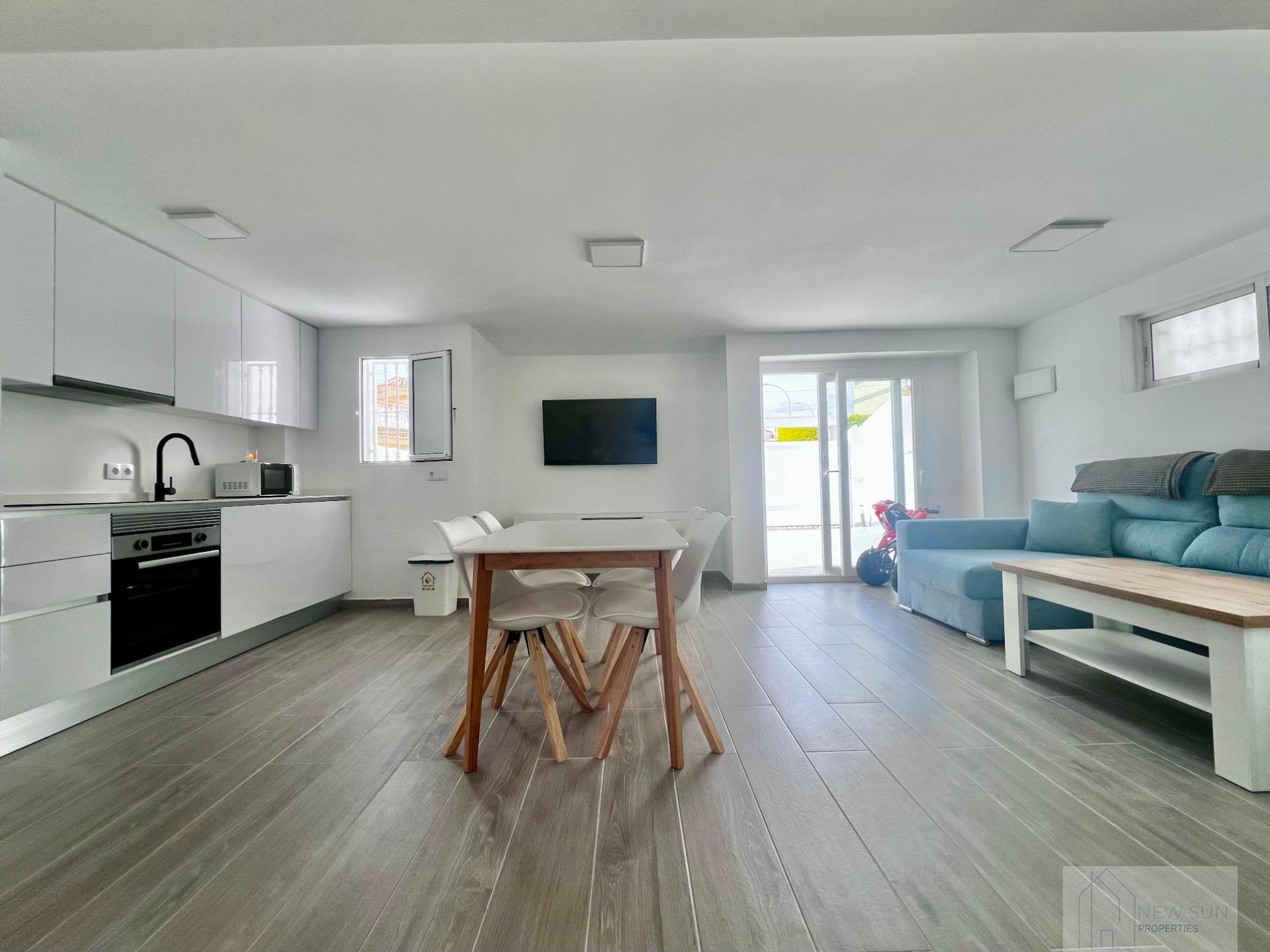 Venta de villa en San Miguel de Salinas