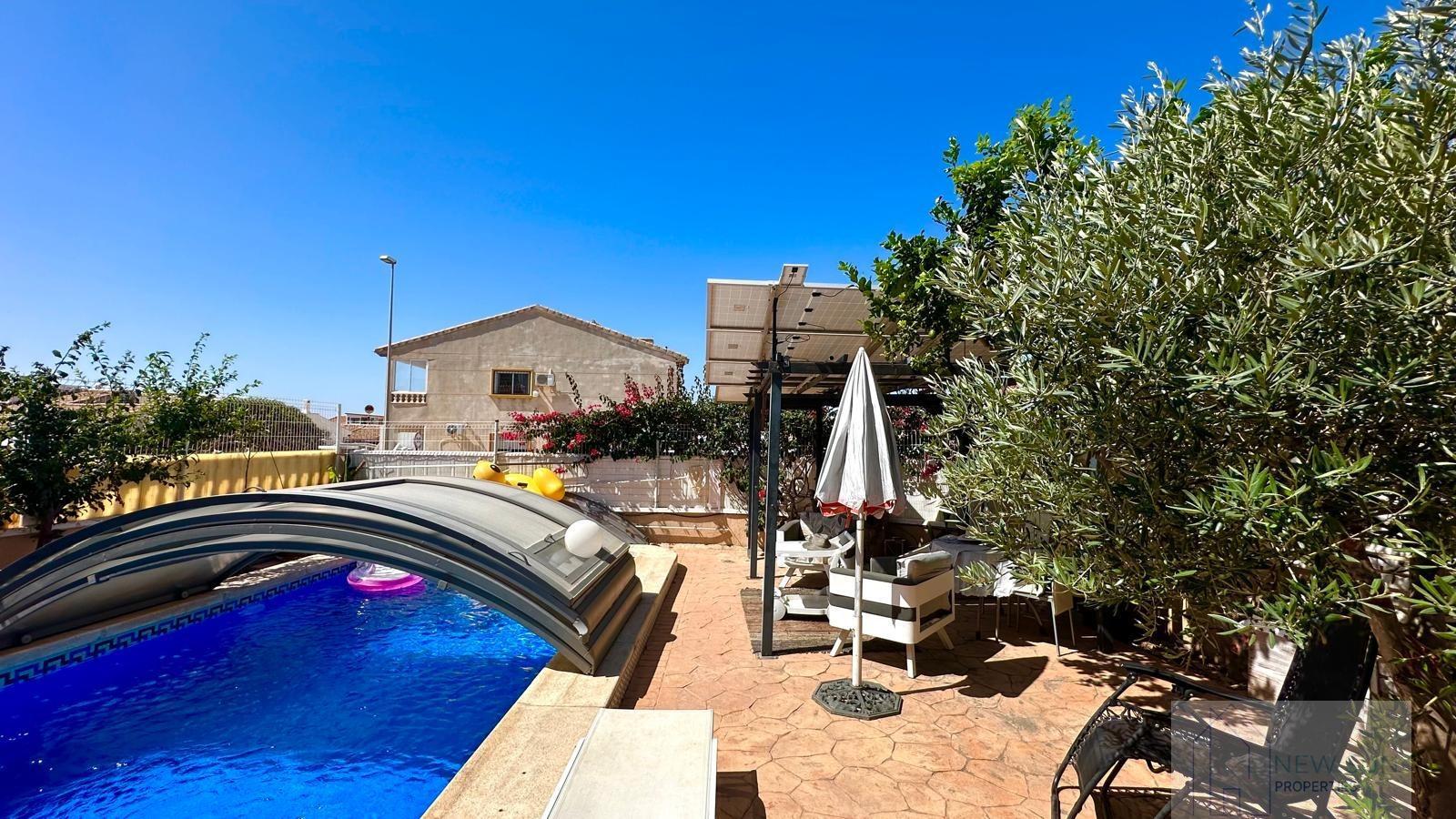 Venta de chalet en Orihuela Costa