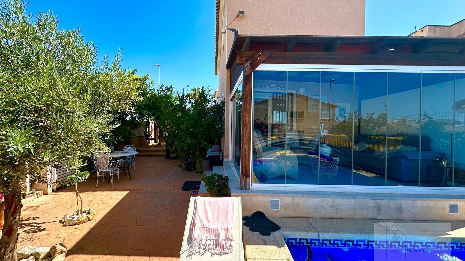 Venta de chalet en Orihuela Costa