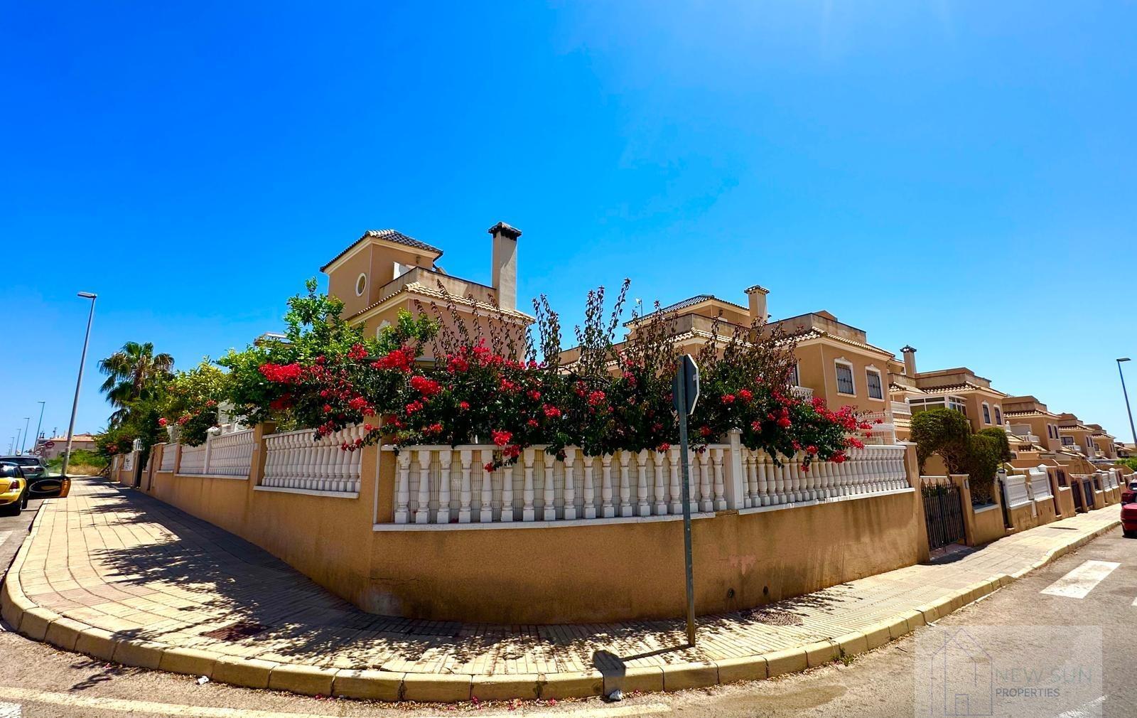 Venta de chalet en Orihuela Costa