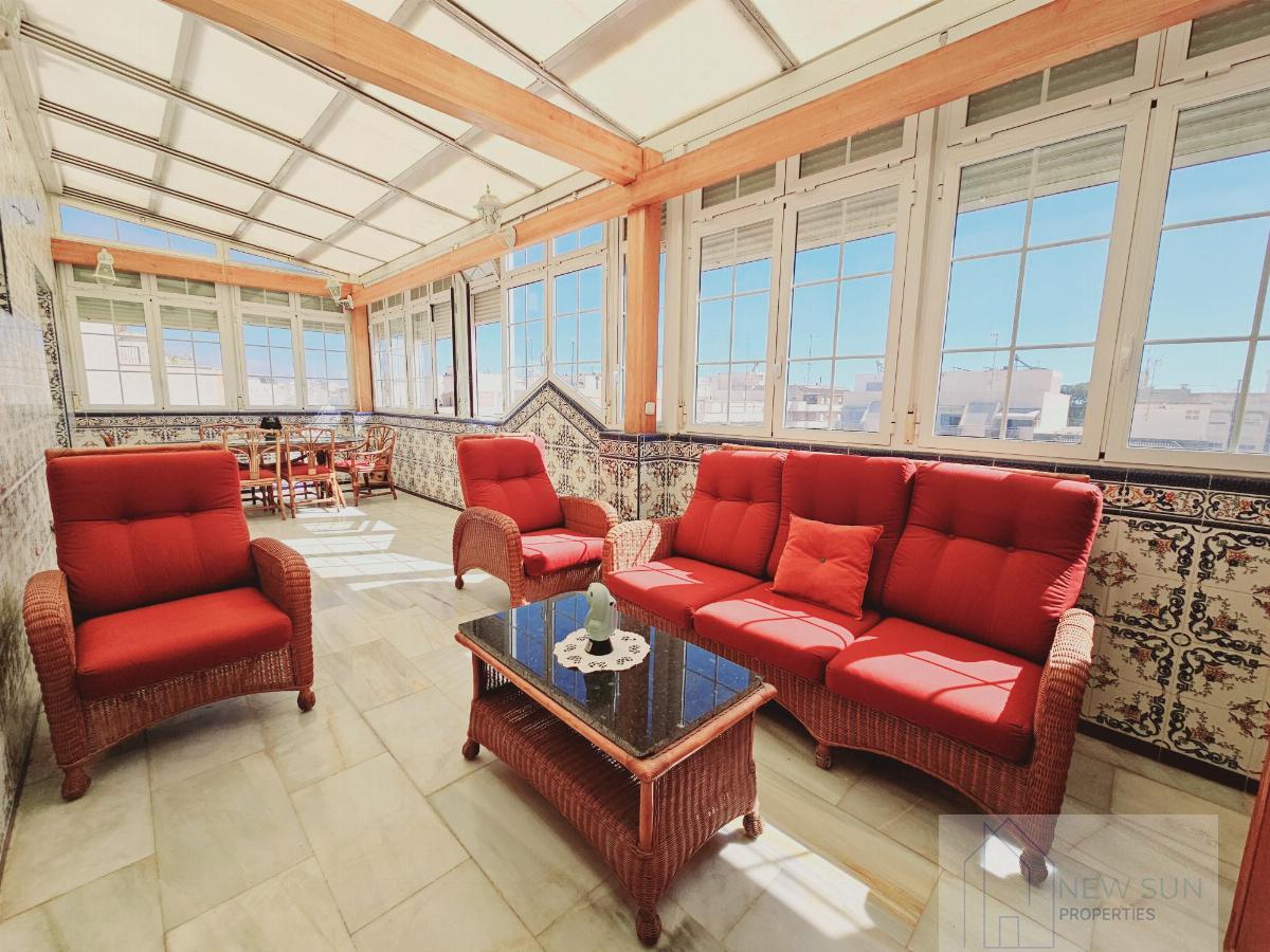 For sale of penthouse in Guardamar del Segura