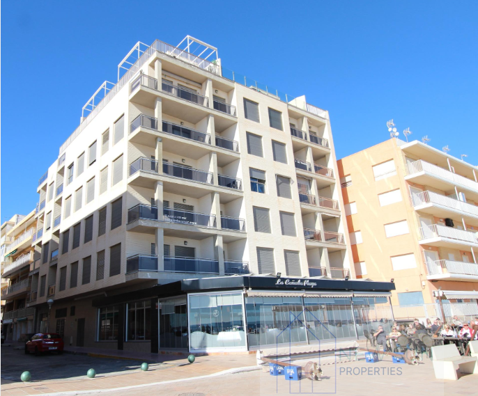For sale of apartment in Guardamar del Segura