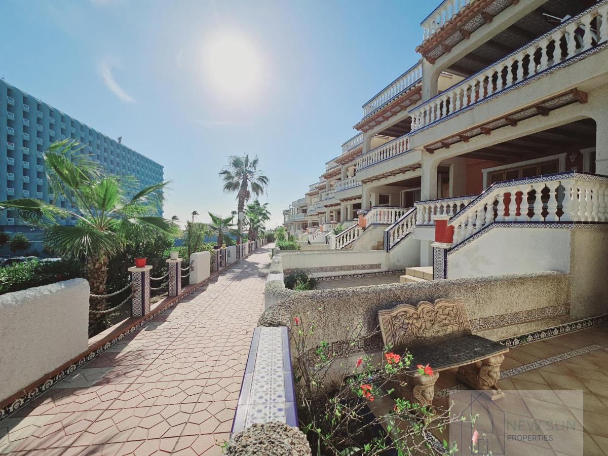 For sale of chalet in Guardamar del Segura