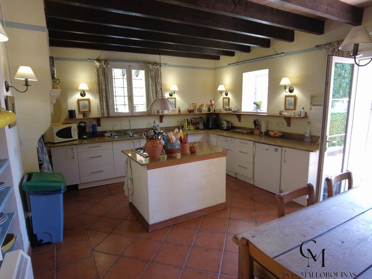 For sale of chalet in Santa Margalida