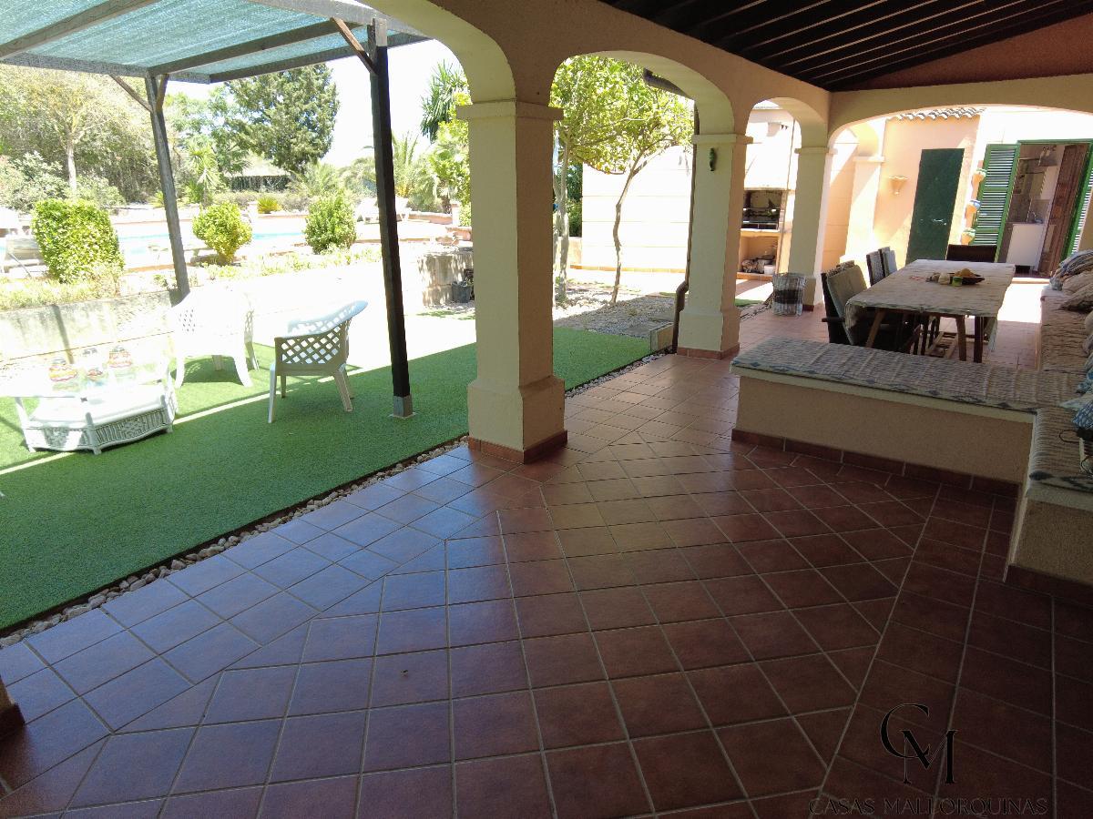 For sale of chalet in Santa Margalida