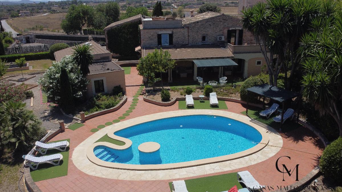 For sale of chalet in Santa Margalida