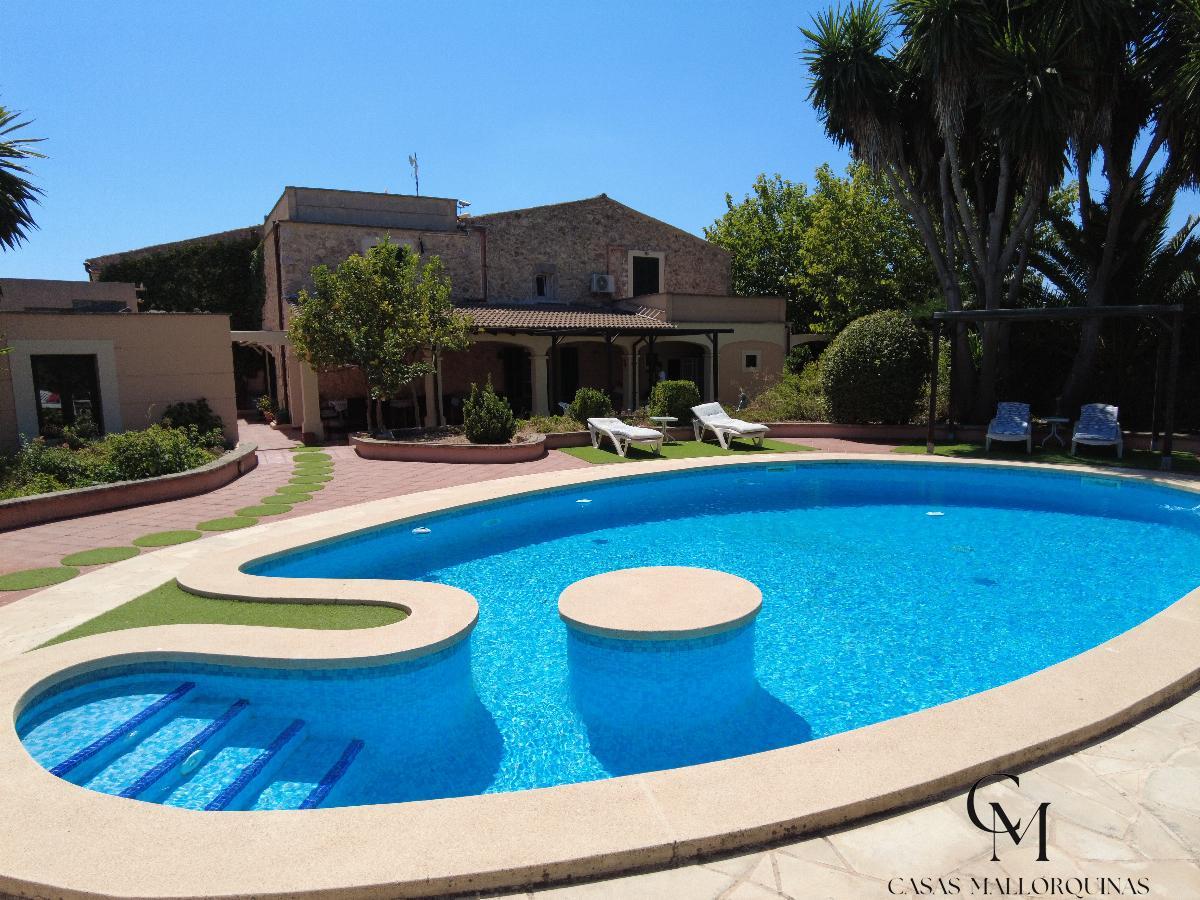 For sale of chalet in Santa Margalida