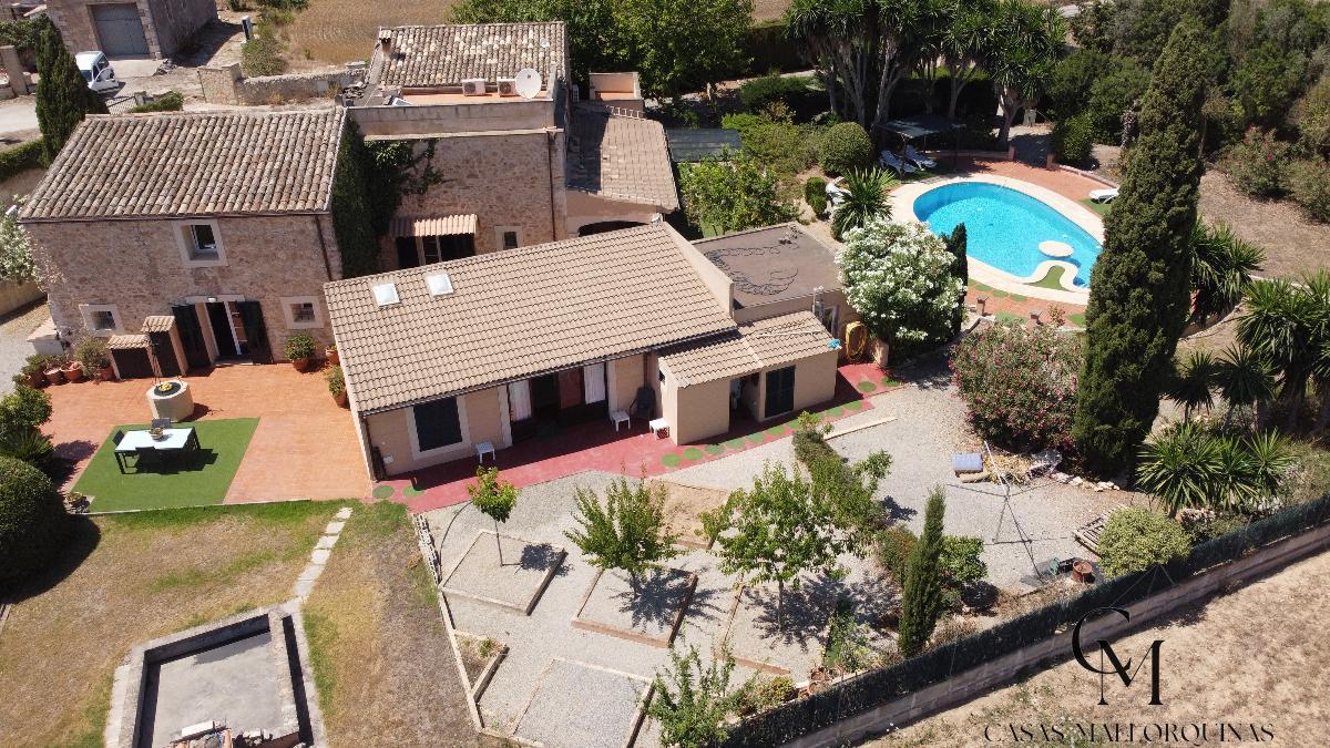 For sale of chalet in Santa Margalida