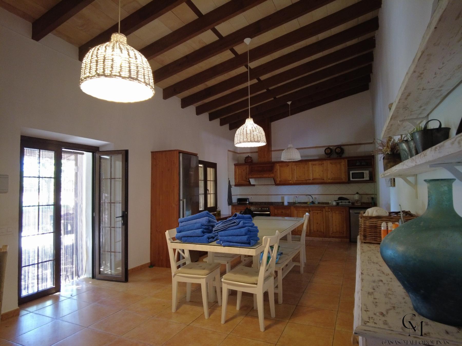 Zu verkaufen von chalet in
 Santa Eugènia