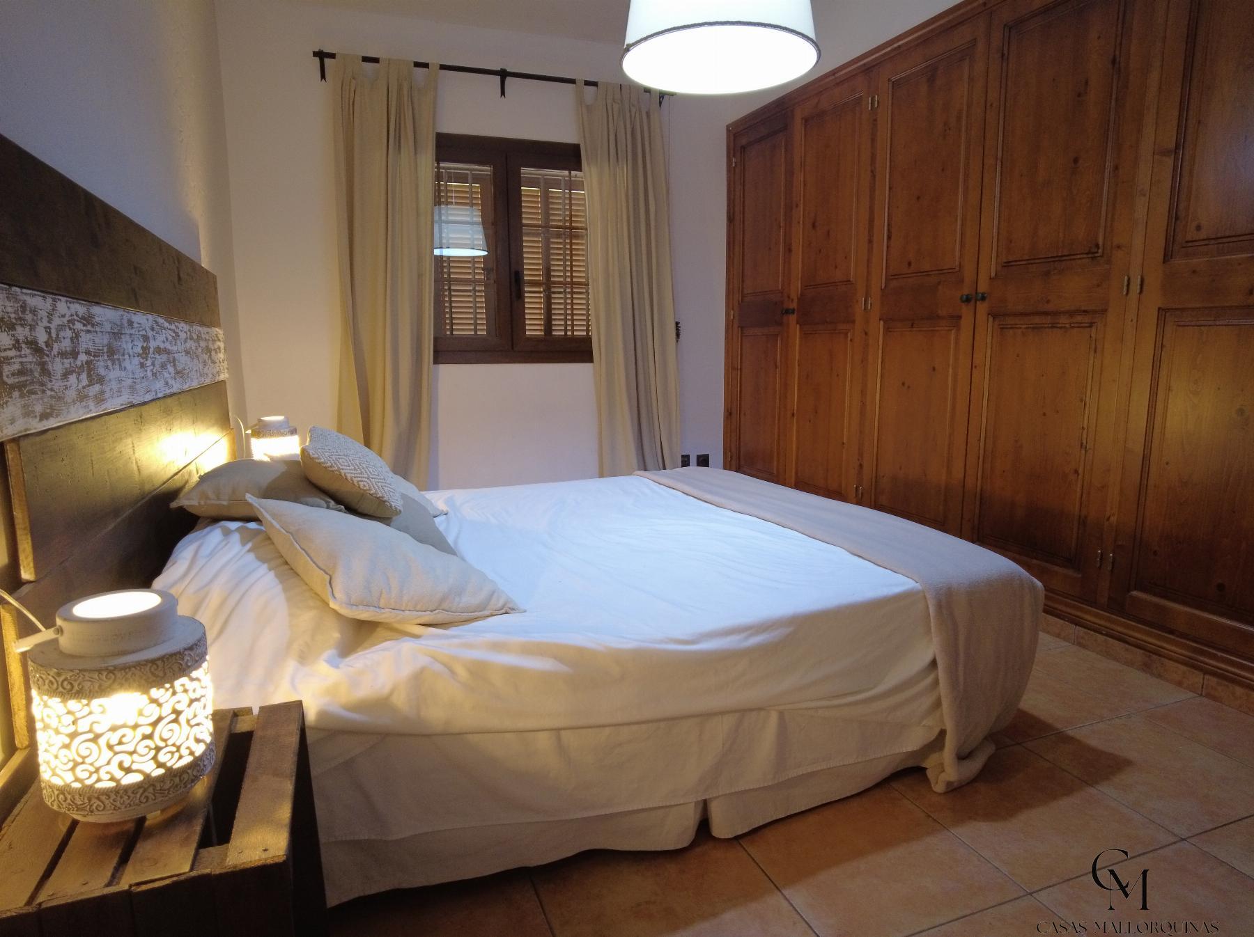 Zu verkaufen von chalet in
 Santa Eugènia