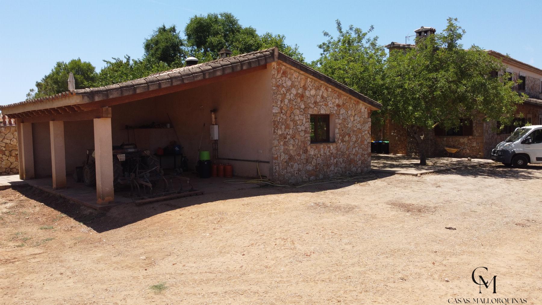 Zu verkaufen von chalet in
 Santa Eugènia