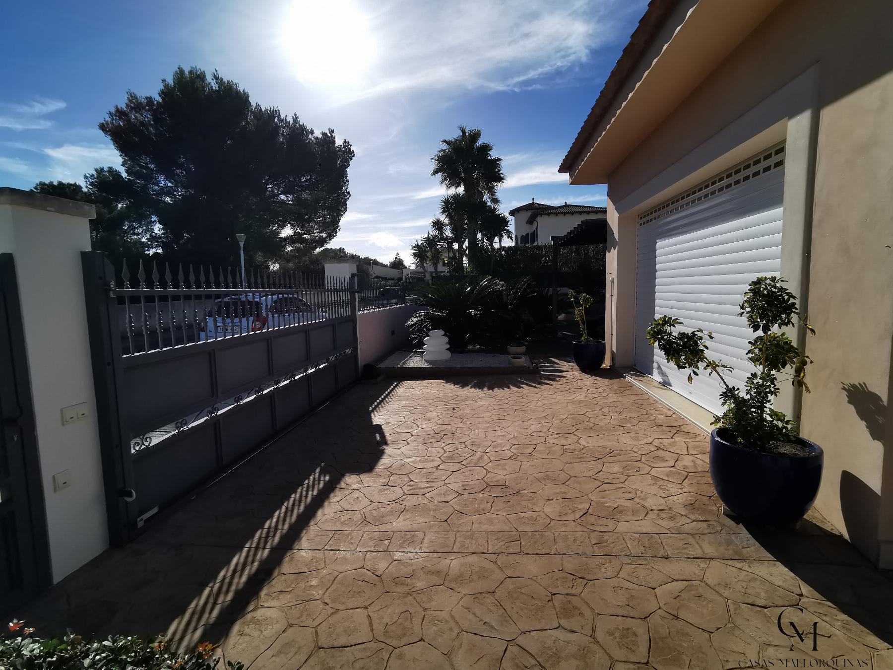 For sale of chalet in Santa Margalida