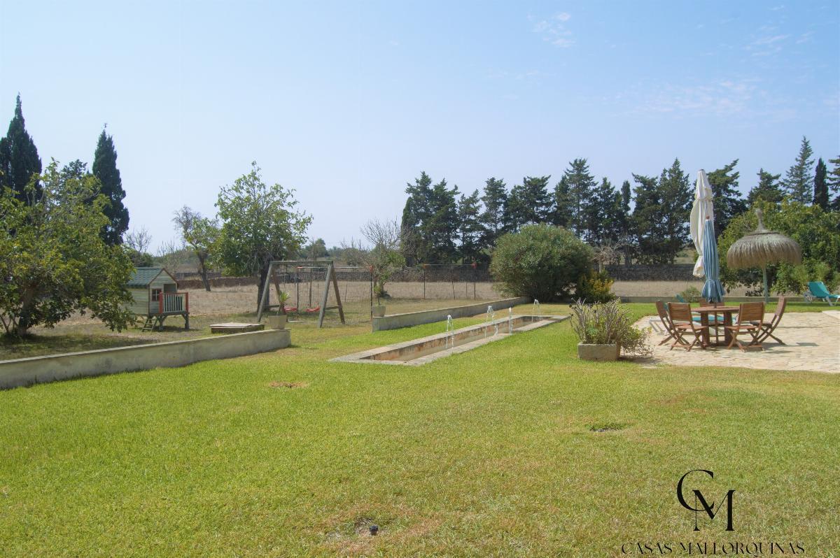 For sale of chalet in Santa Margalida