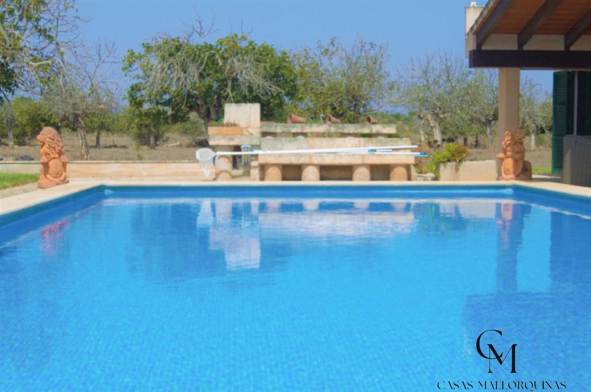 For sale of chalet in Santa Margalida