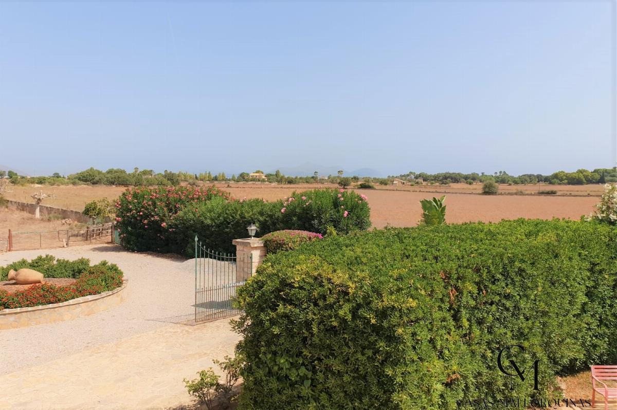 For sale of chalet in Santa Margalida