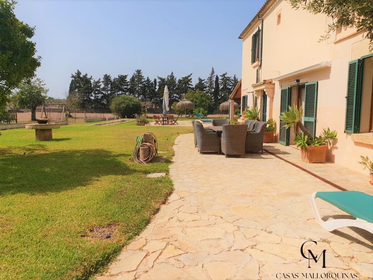 For sale of chalet in Santa Margalida