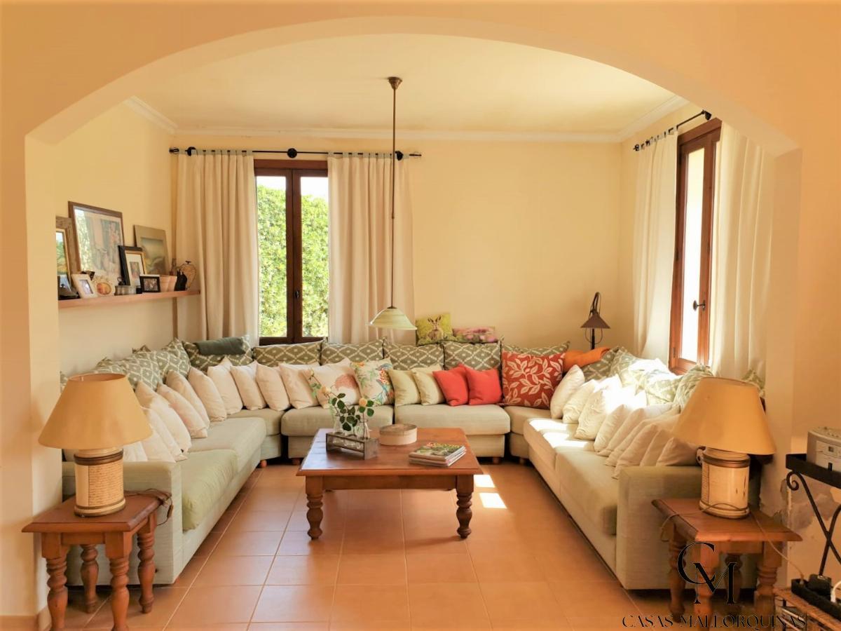 For sale of chalet in Santa Margalida