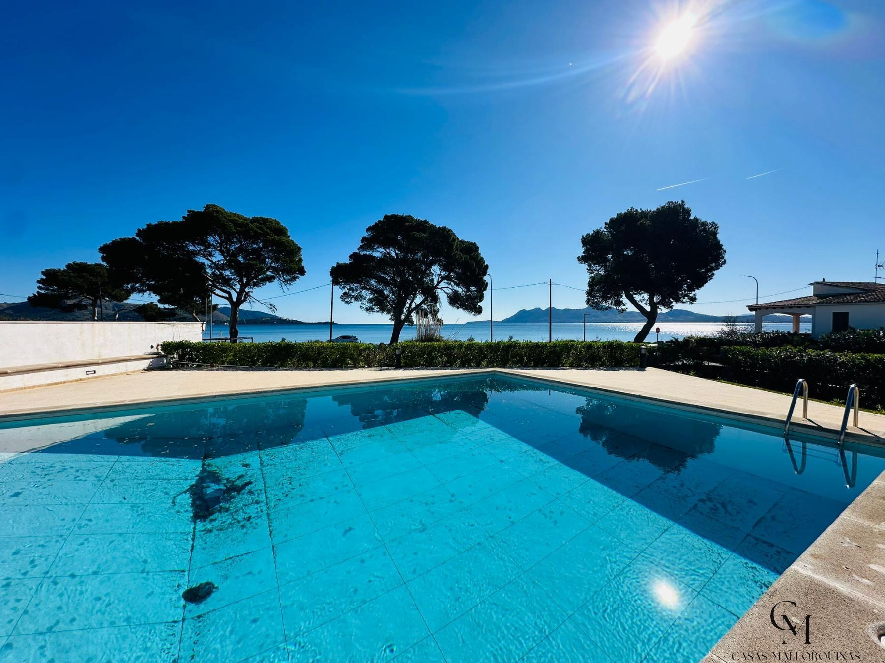 Swimming pool