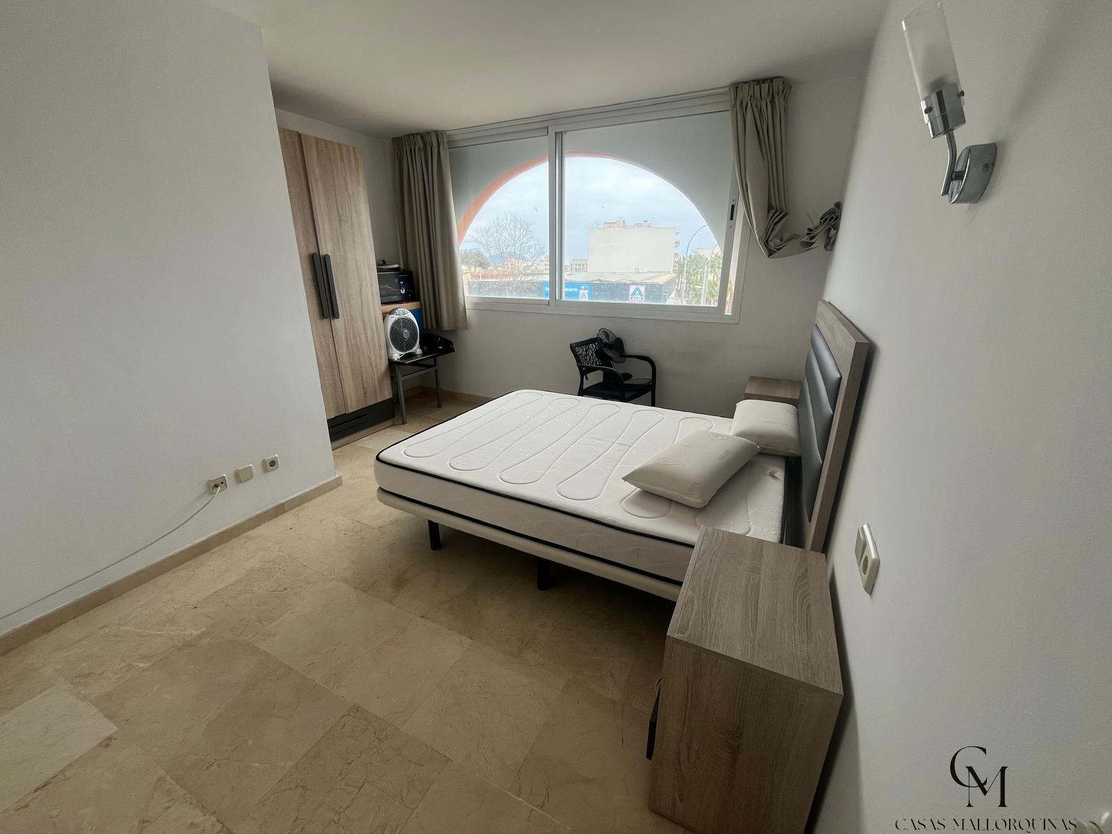 For sale of premises in Can Picafort