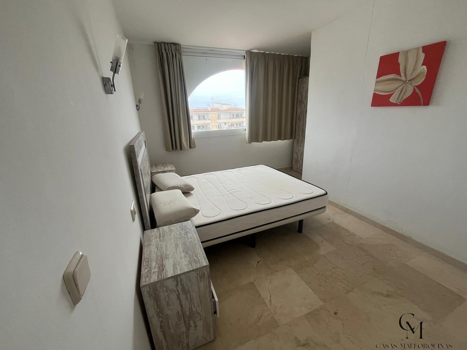 For sale of premises in Can Picafort