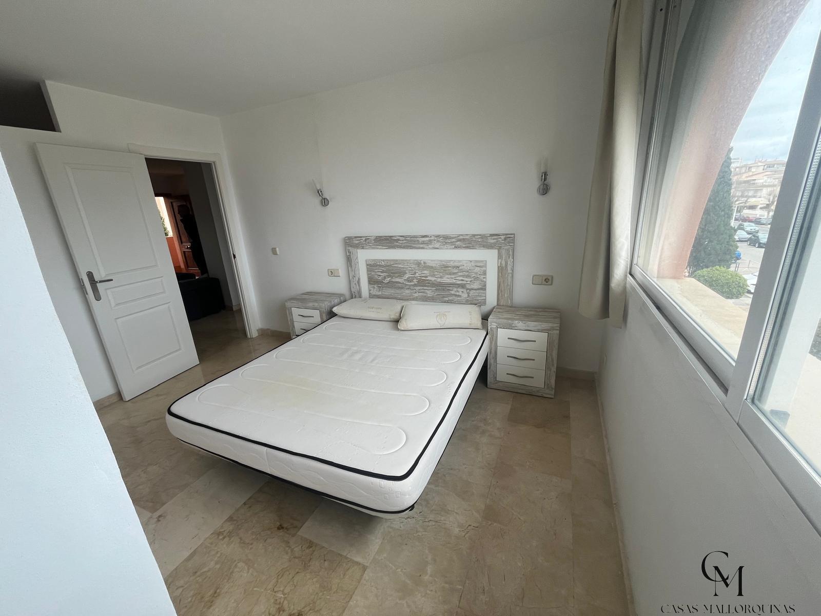 For sale of premises in Can Picafort