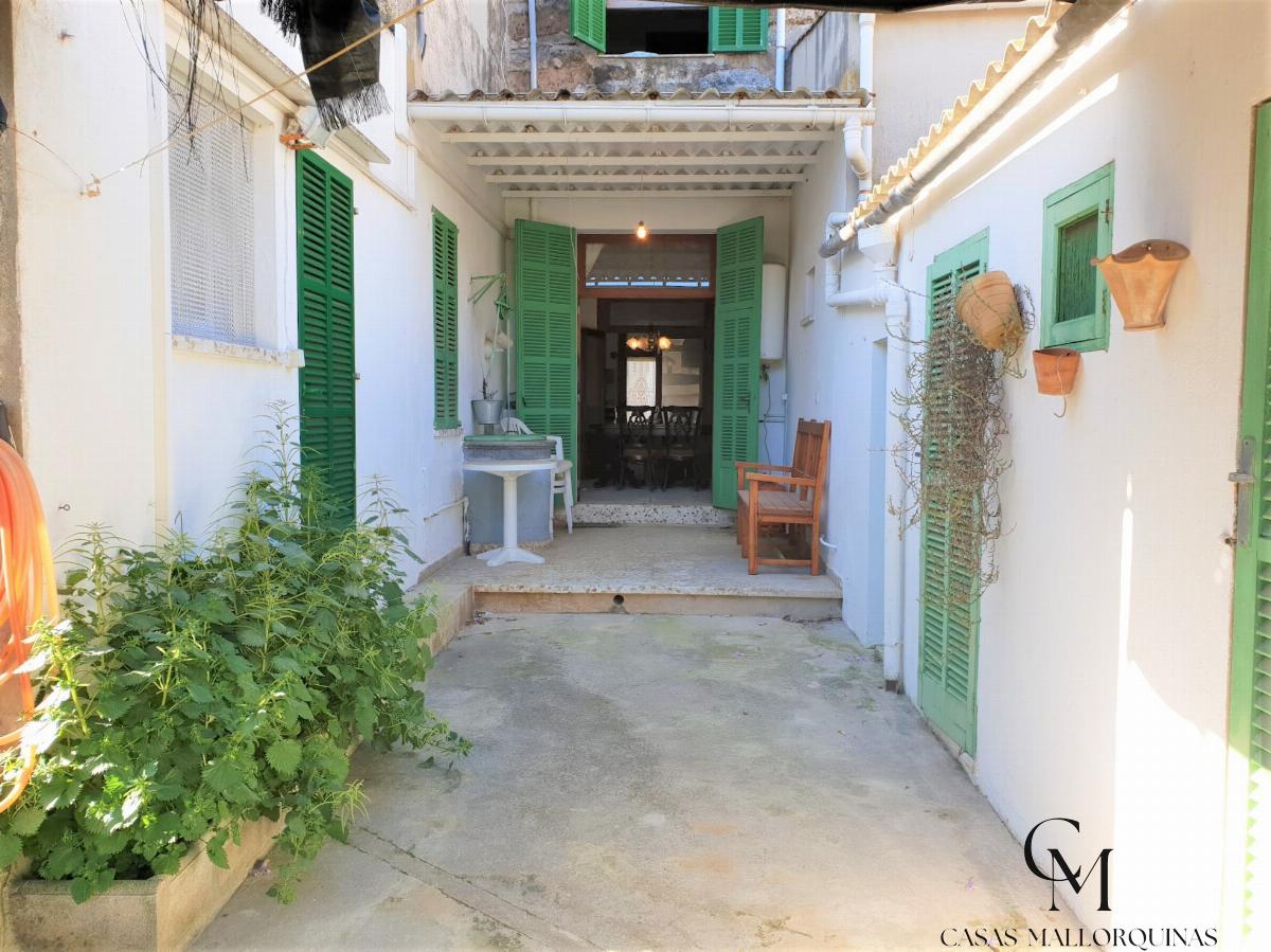 For sale of chalet in Santa Margalida