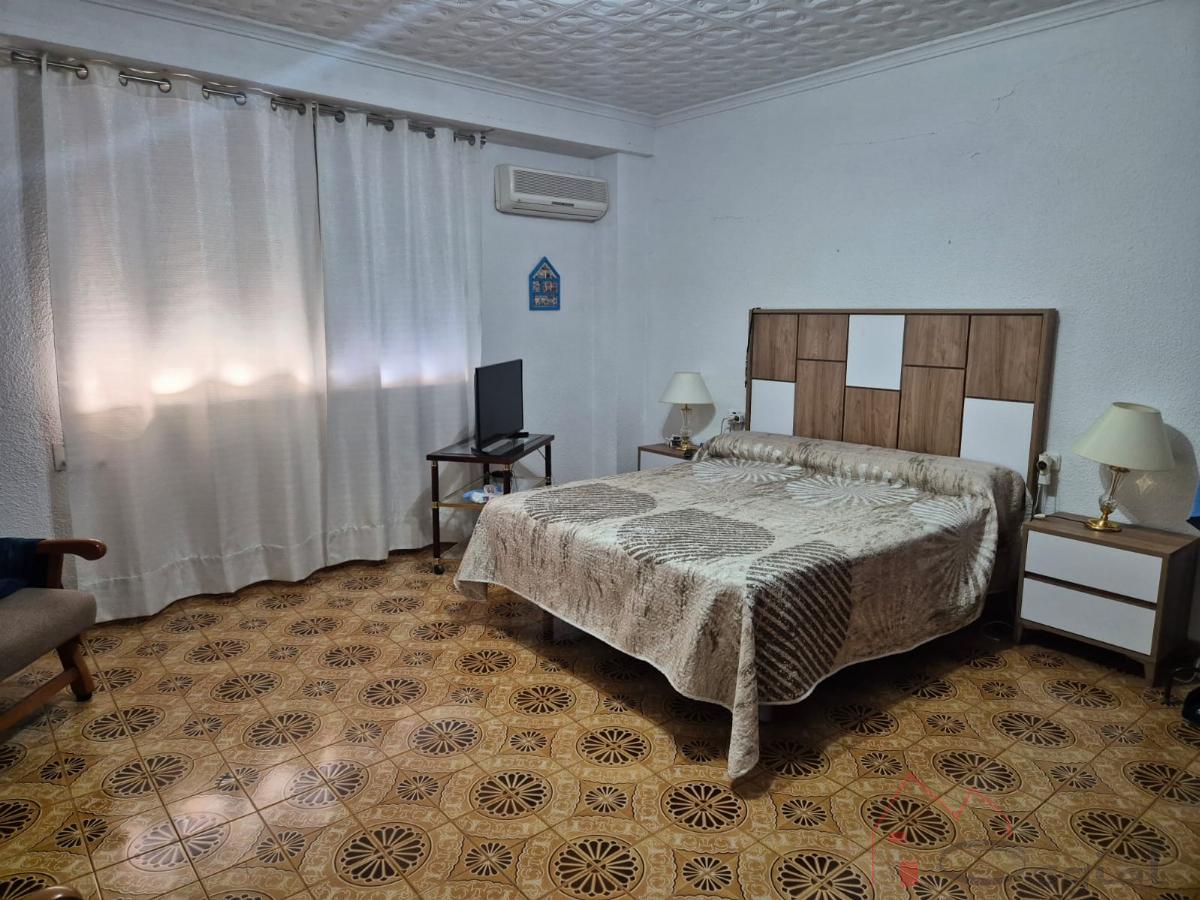 For sale of house in Alcàsser