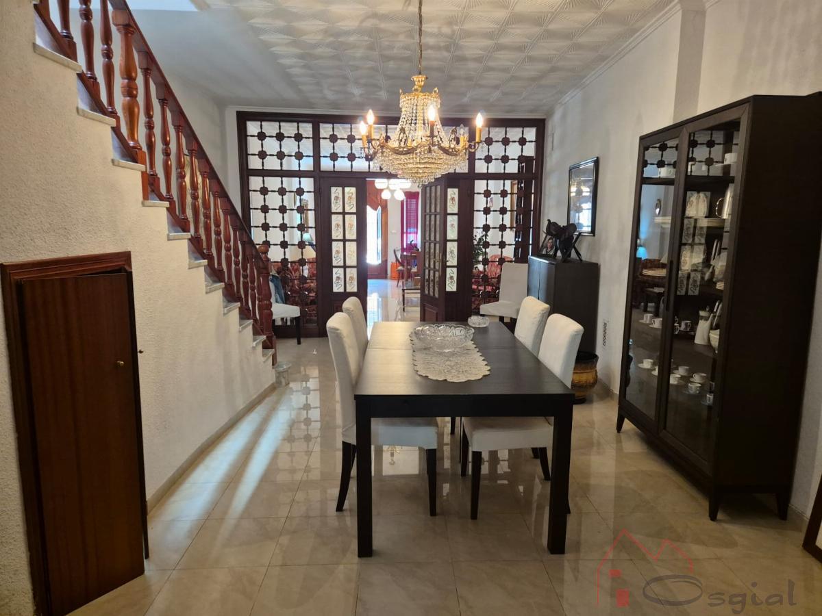 For sale of house in Alcàsser