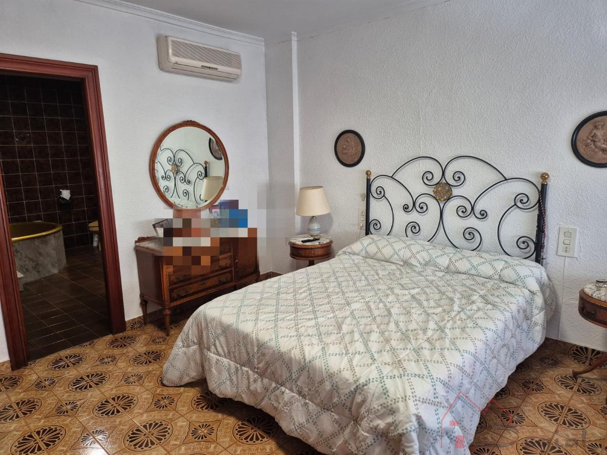 For sale of house in Alcàsser