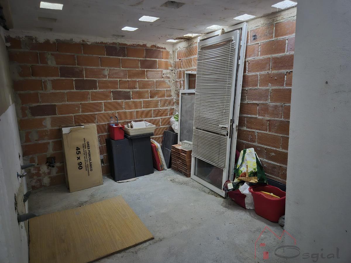 For sale of commercial in Burjassot