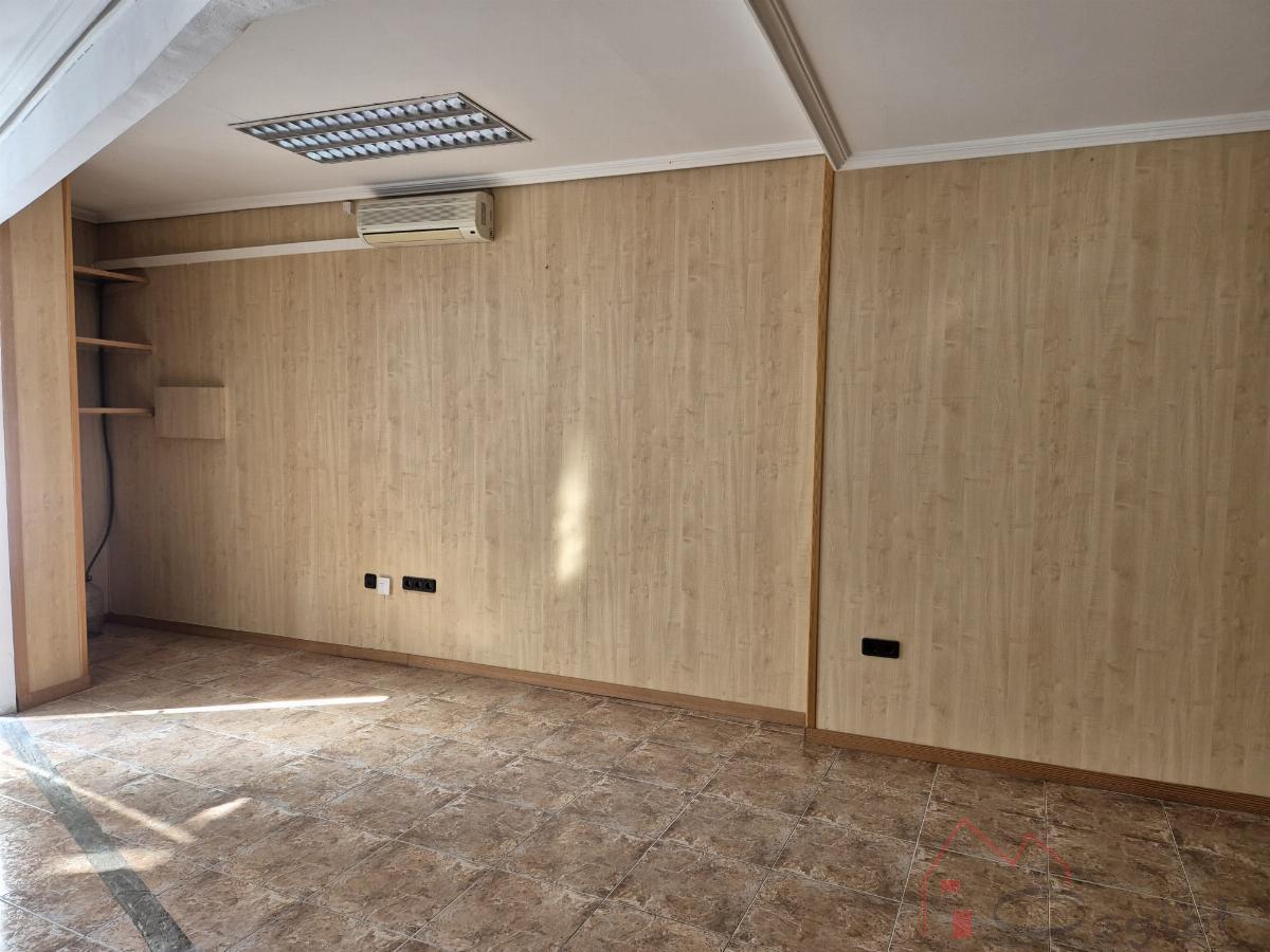 For sale of commercial in Burjassot