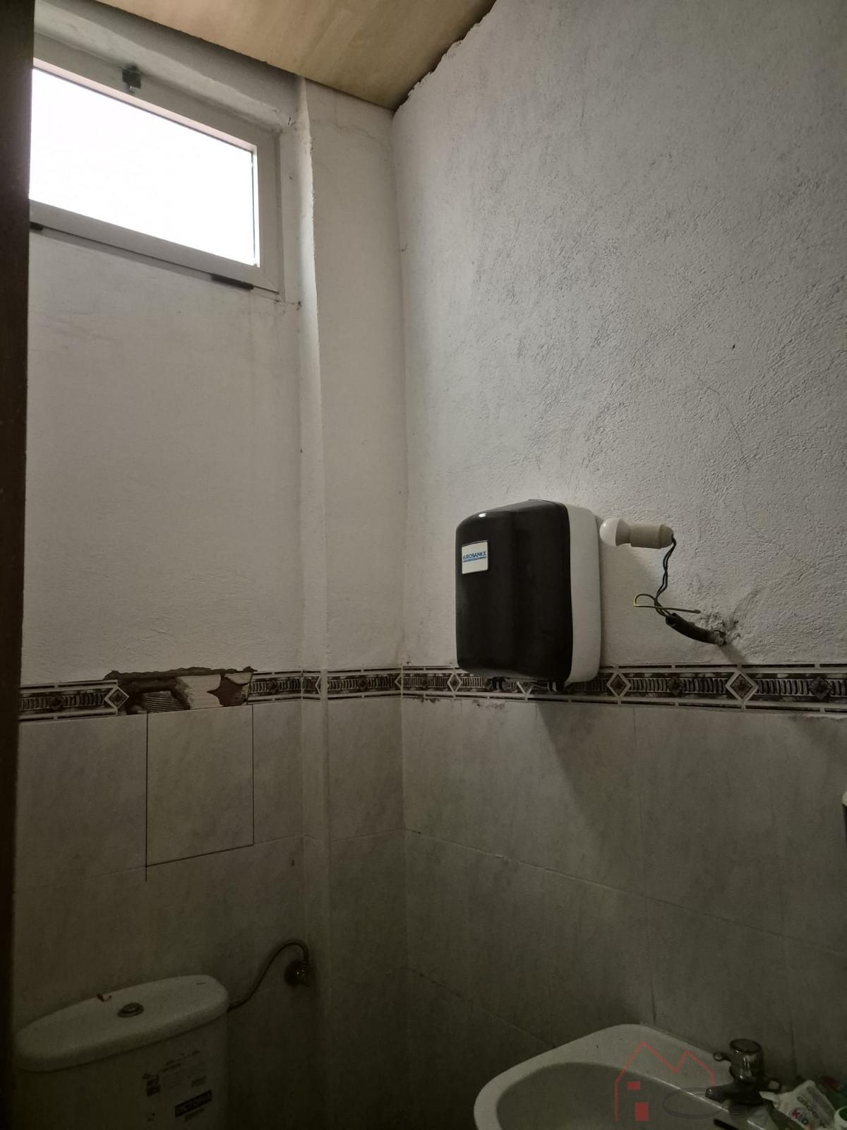 For sale of commercial in Burjassot