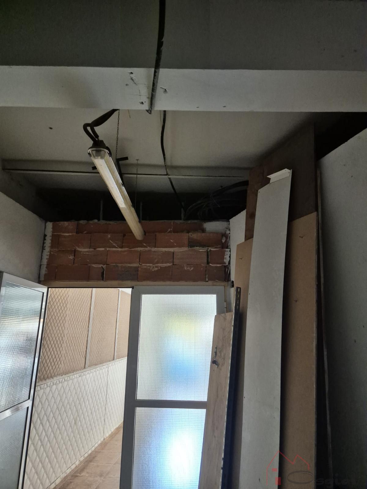 For sale of commercial in Burjassot