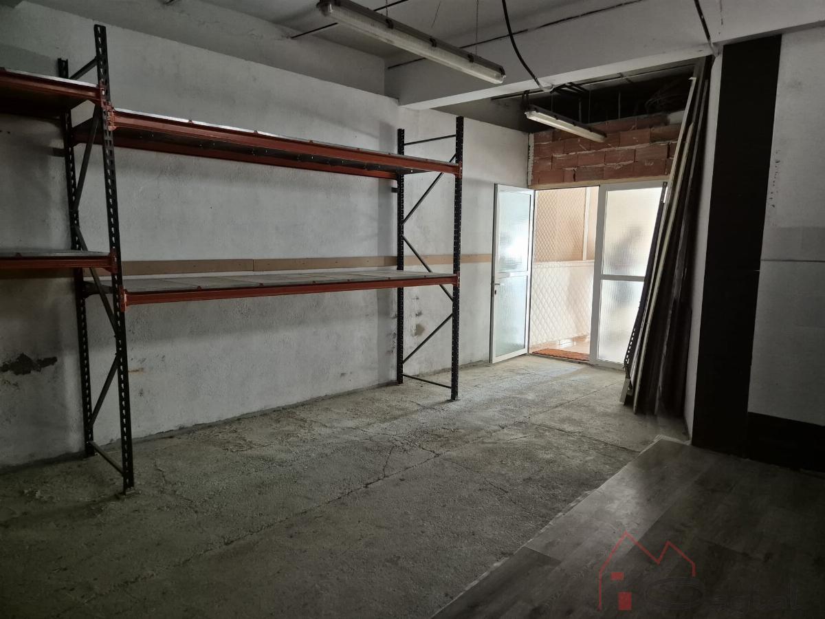 For sale of commercial in Burjassot