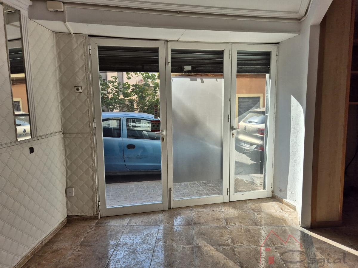 For sale of commercial in Burjassot