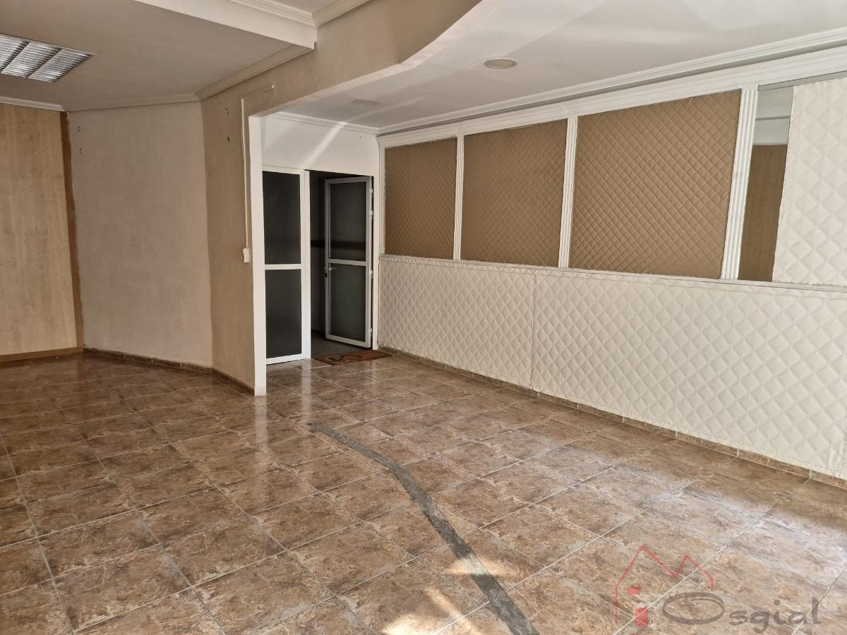 For sale of commercial in Burjassot