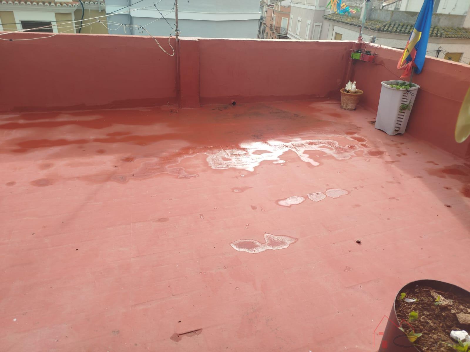 For sale of house in Llaurí