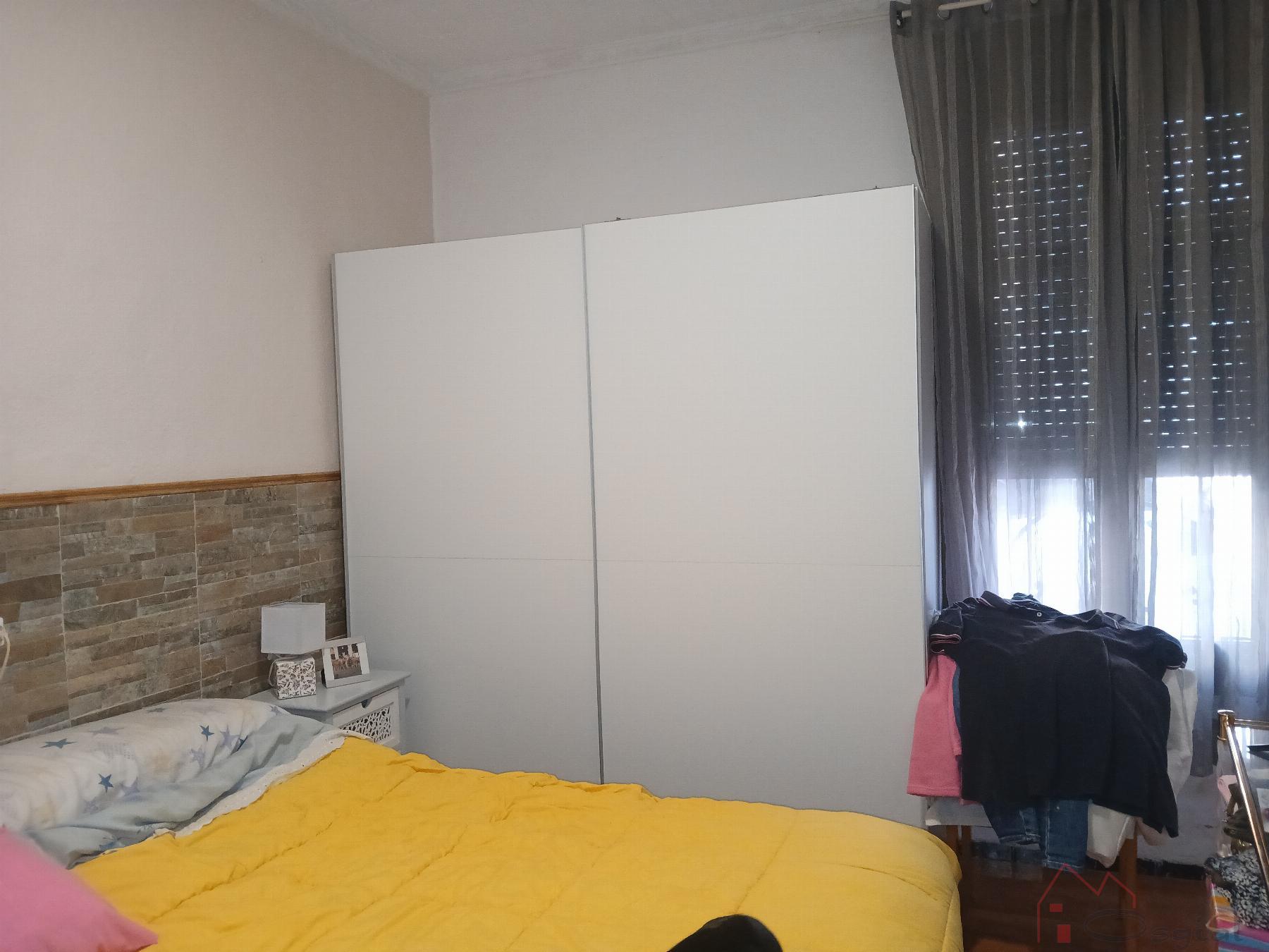 For sale of house in Llaurí