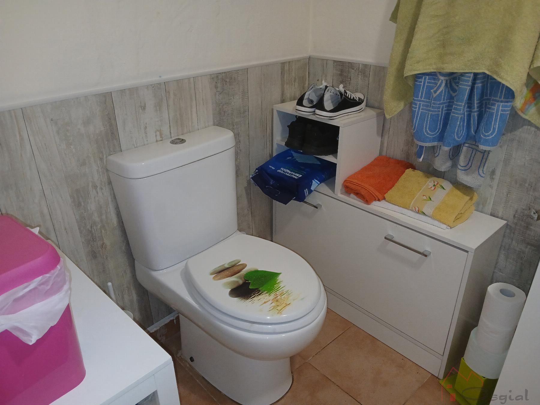 For sale of house in Llaurí