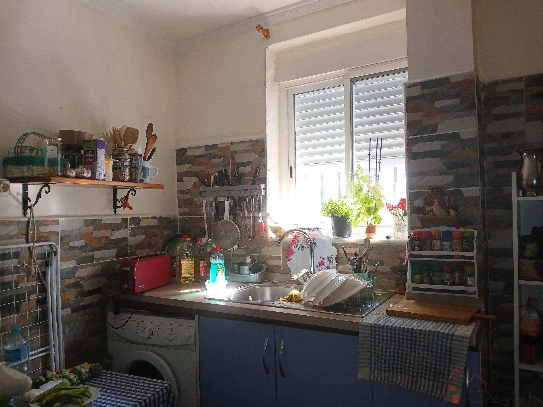 For sale of house in Llaurí