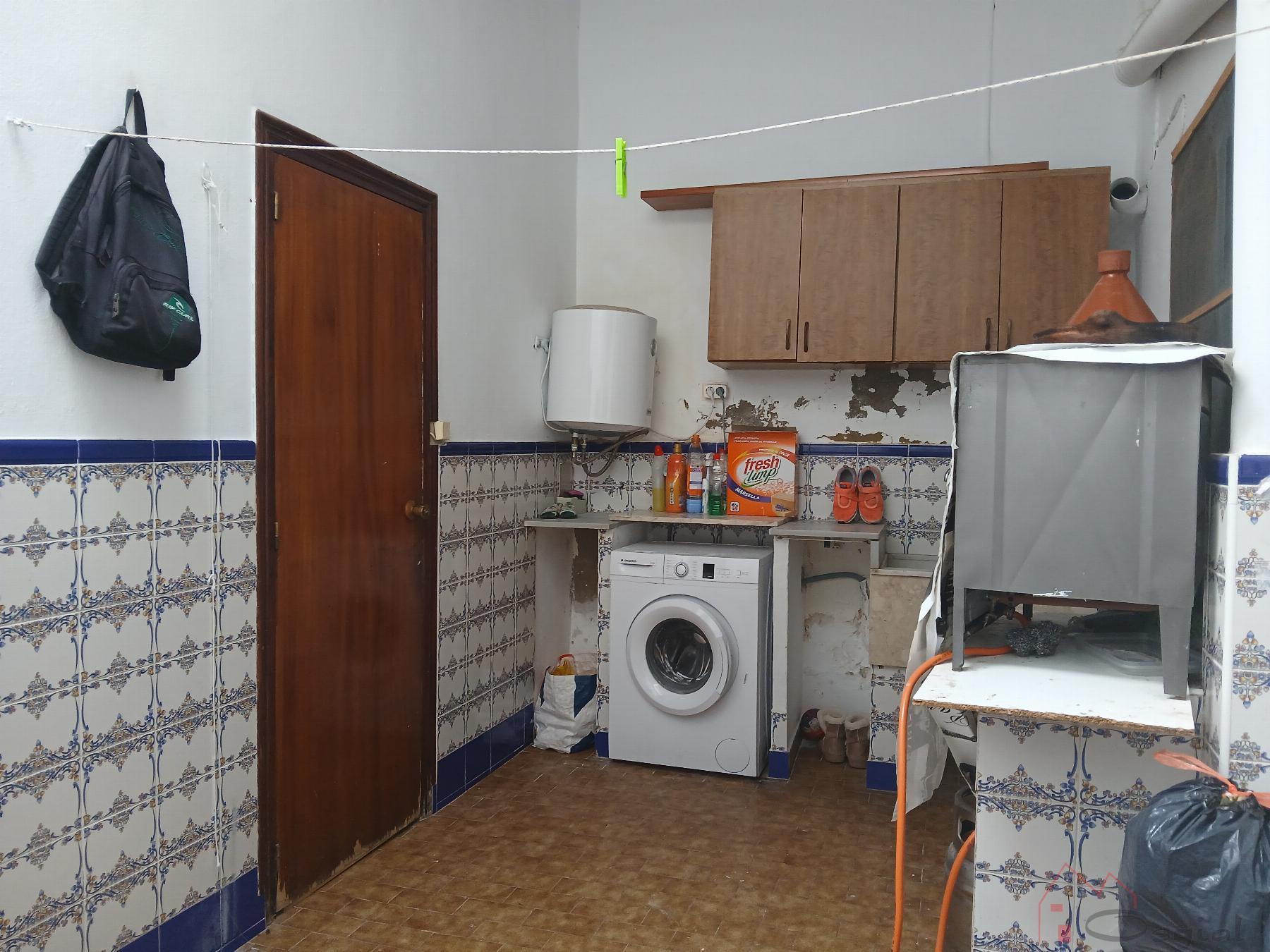 Продажа от

 Домa на Corbera