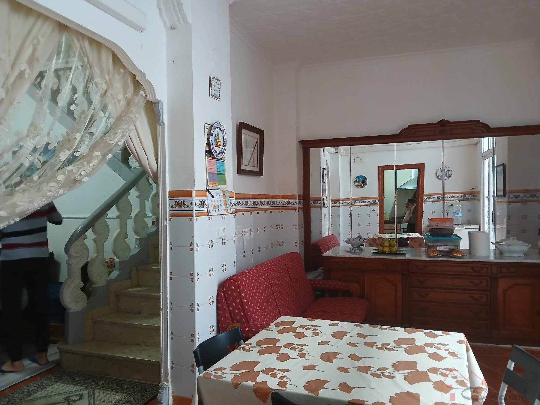 Продажа от

 Домa на Corbera