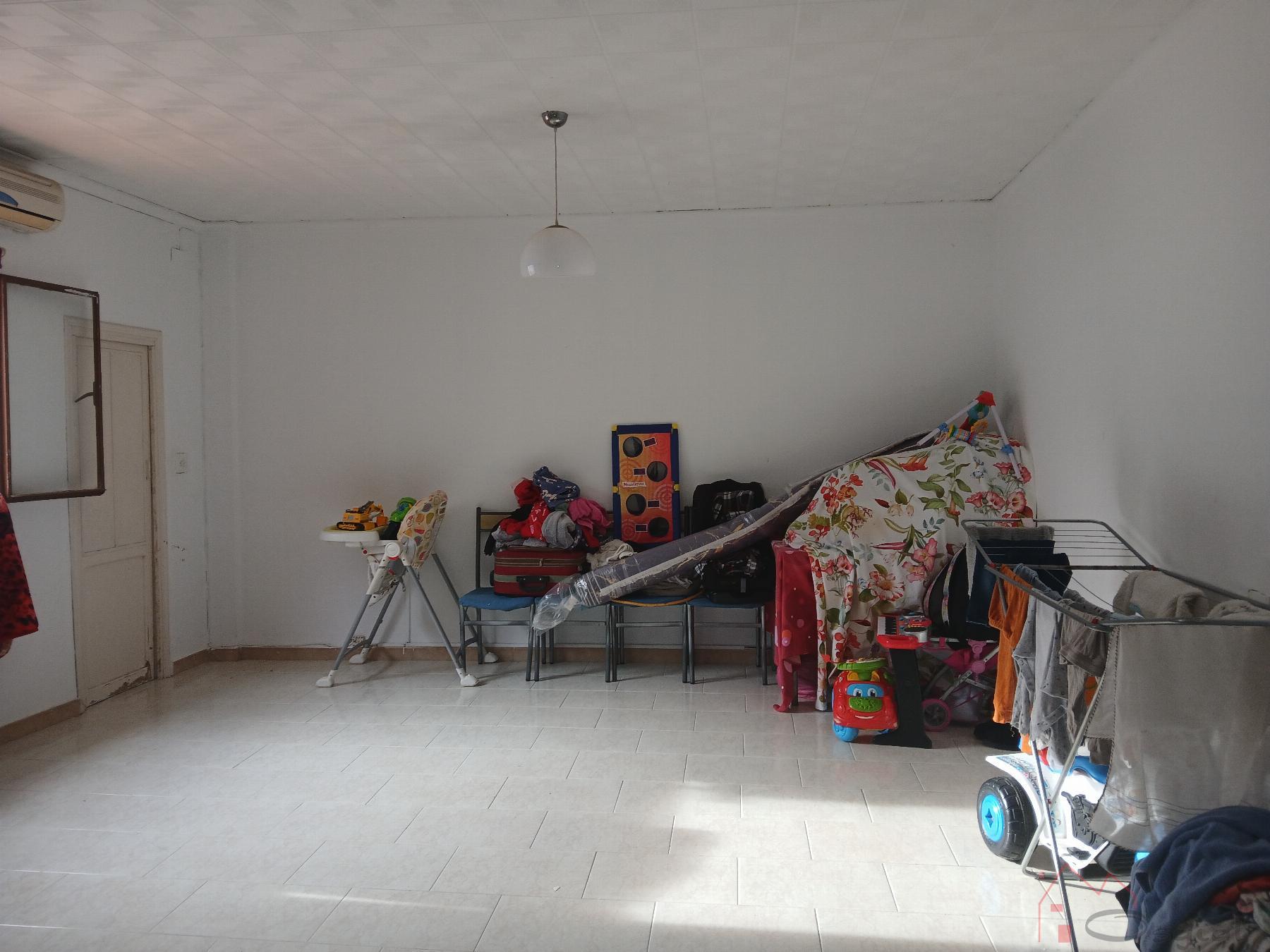 Продажа от

 Домa на Corbera