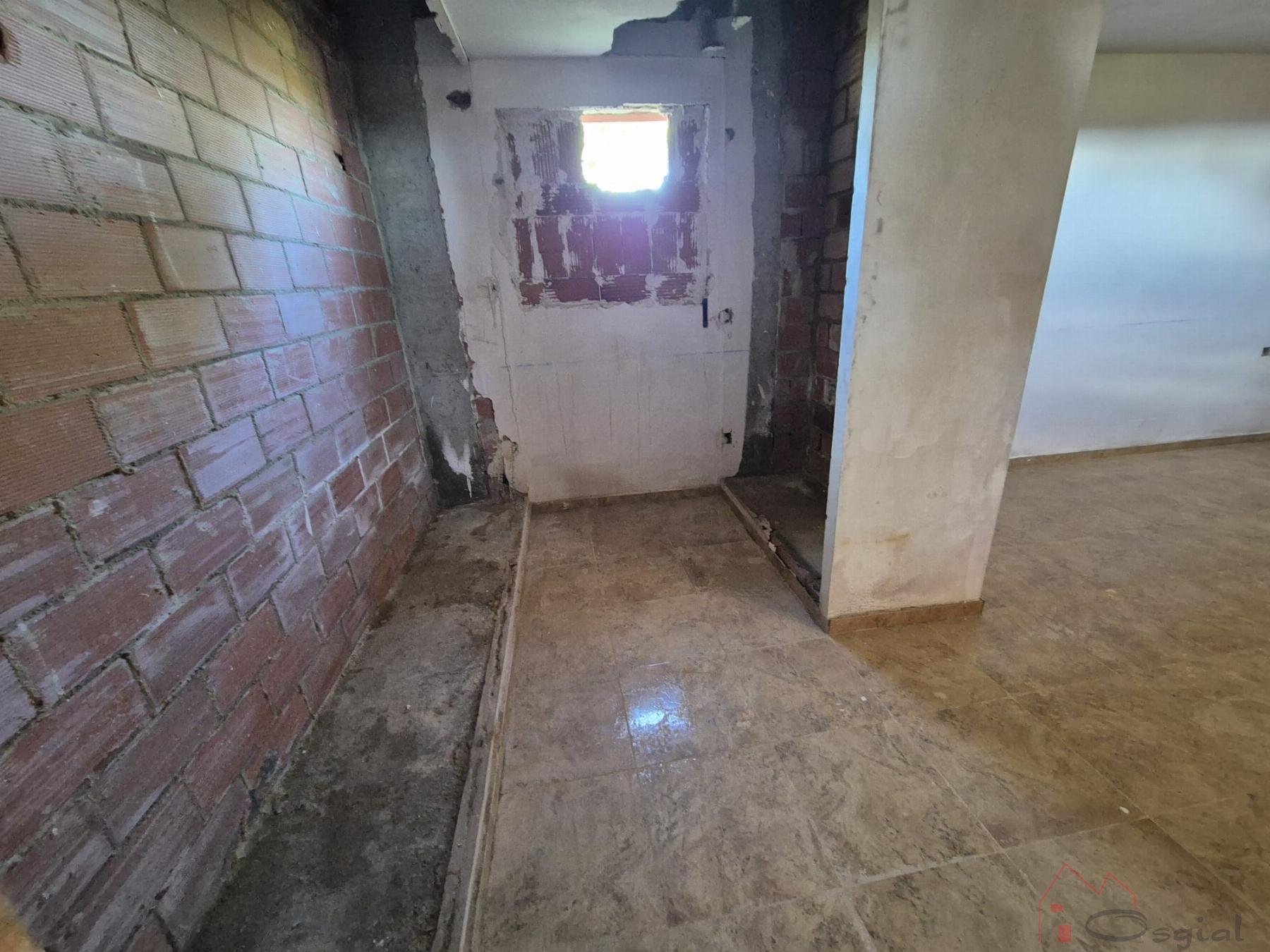 For sale of chalet in Monserrat