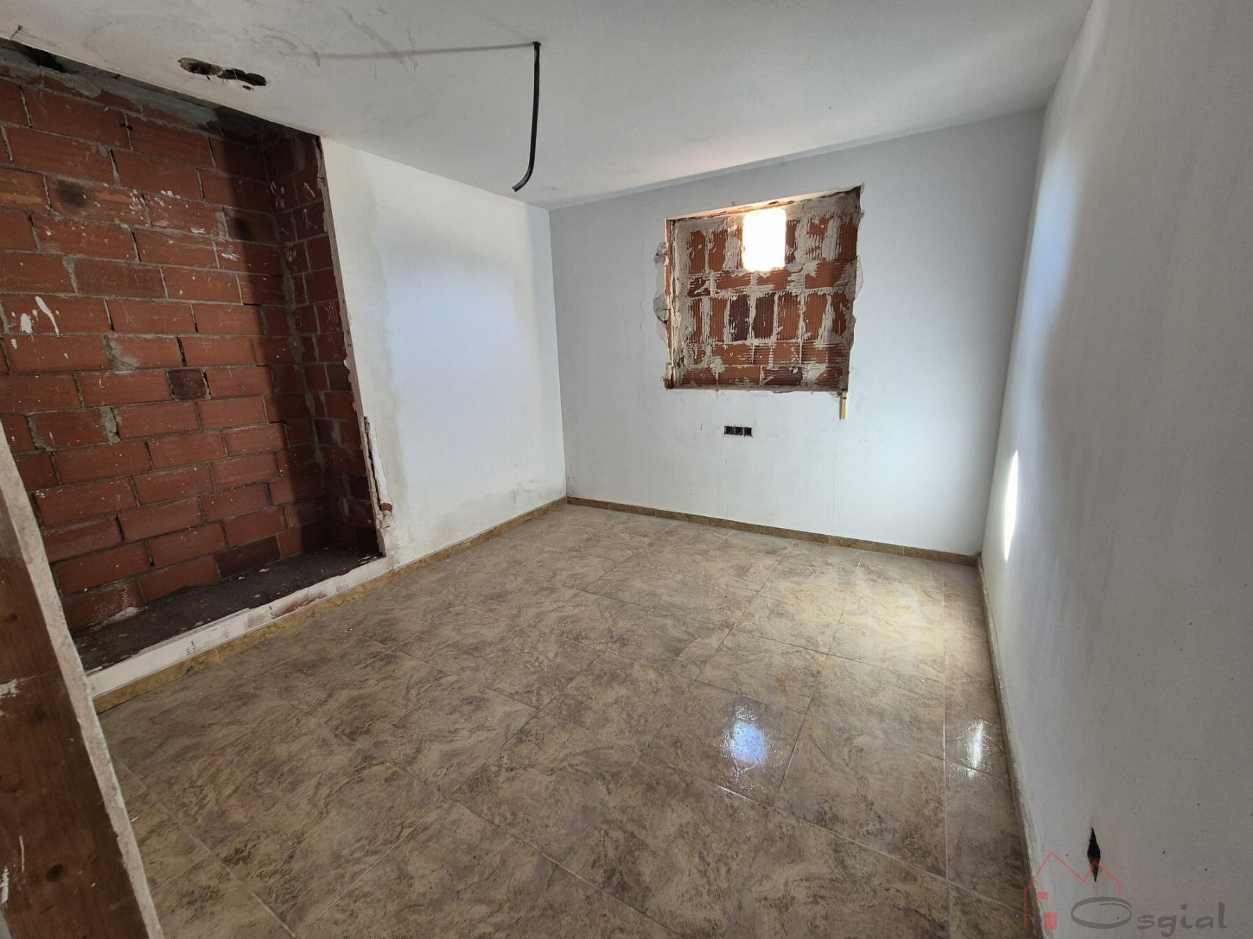 For sale of chalet in Monserrat